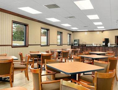 Days Inn By Wyndham Columbus-North Fort Moore Zewnętrze zdjęcie